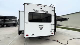 2019 VANLEIGH PINECREST 305RLP