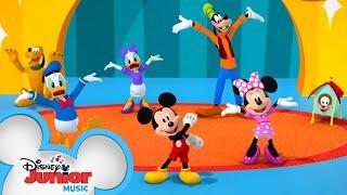 Wiggle Giggle Wiggle Music Video | Mickey Mouse Funhouse | @disneyjr