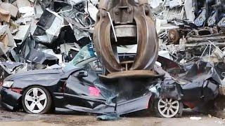 Dangerous Powerful Excavator Destroying Cars For Recycling Is Amazing - Heavy Equipment Destruction