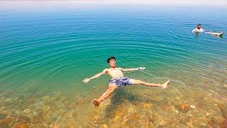 FLOATING ON THE DEAD SEA! (Jordan)