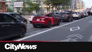 Dedicated bus lane now in service on Spadina Avenue