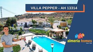 Five bedroom villa for sale in Partaloa with a pool and lovely views / Villa Pepper - AH13314