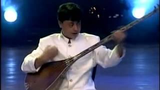 Enver Hakim - Uyghur dutar (concert)