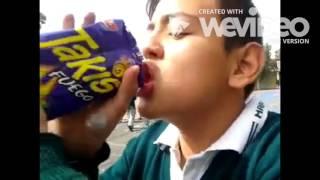 #shale Daniel tragando salsa de takis :v -Edgar campechano