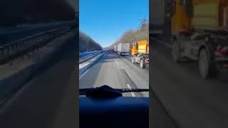 Feuerwehr Rheinberg [ Einsatzfahrt durch Rettungsgasse zu LKW Brand ]