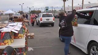 Las Vegas Culinary Union gives Thanksgiving baskets to employees striking