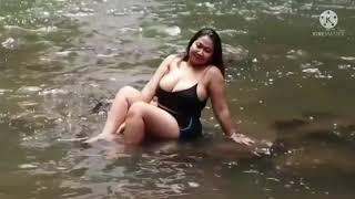 Intip tante sedang mandi..