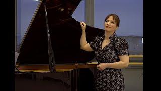 Quando me'n vo' performed by soprano Simona Mihai