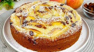 Apfelkuchen mit Sahne, der im Mund zergeht. Einfaches und leckeres Rezept.