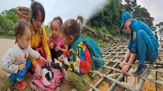 Kind Man Helps Single Mom with bamboo kitchen construction - What Happened to the Little Dog?