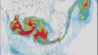 Wildfire smoke from Canada sweeps over Chicago sky