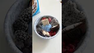 Make yogurt bowl with me #asmr #food #asmrfood #satisfying #yogurt #healthyfood #breakfast #shorts