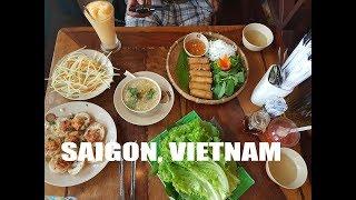 Street Food Blog in Vietnam | Saigon | Best ever Vietnamese street food review on this blog | part 1