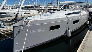 Quick tour of the new 2023 Beneteau Oceanis 34.1