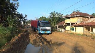 mercy axor santai, gak ada yang berani ngebut melewati lobang kecil ini