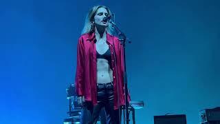 Silk-Wolf Alice - 2022-10-19-Los Angeles