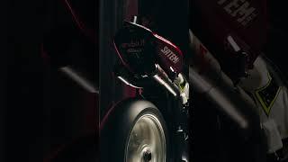 Hear the #Ducati Panigale V4 R on the #Akrapovič dyno