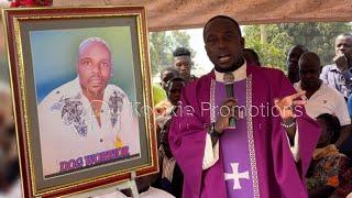 Father Ayogedde Amakulu ga RIP mukusabiira Omulambo gwa Dog Worrior Mukuziika