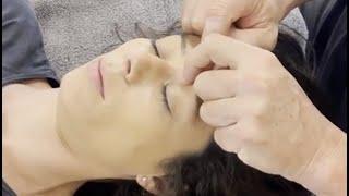 Face massage. How to start a Raynor massage by relaxing the face, scalp and jaw & diagnose tension.
