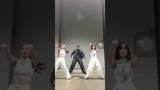 Itzy With a popular capoper#kpop#recommendation
