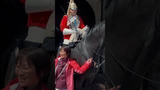 GUARD EXERCISES PATIENCE WITH TOURIST| Horse Guards, Royal guard, Kings Guard, Horse, London, 2024