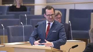 Mattias Bäckström Johansson talar klarspråk om anonyma konton – debatt mot Jan Riise (MP)