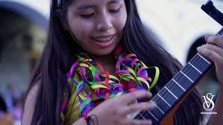 Perlita Leon 2021 musico Guitarra Peruana