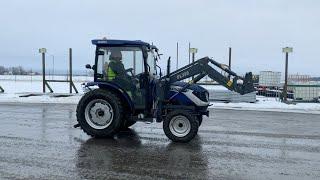 Köp Traktor Lovol M354 35hk med lastare på Klaravik