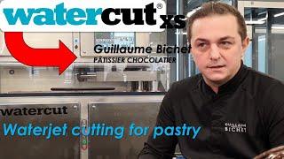 Guillaume Bichet avec sa Watercut XS pour pâtisserie et chocolats