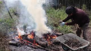 Burning work blows away the winter cold! The path of preparing fields from bamboo