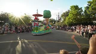 Sesame Street Christmas Parade - 2024 Sea World Orlando Christmas Celebration