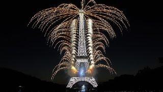 La Fête nationale française - Paris - Tour Eiffel - 14 juillet 2015 (Feu d'artifice)