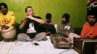 Live Performance of Sajid Ali Khan Sab by happy family with Dado