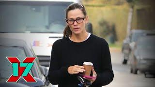 Jennifer Garner Grabs Coffee Before Taking The Kids To See 'Wicked'