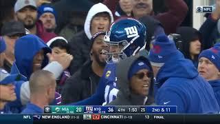 Eli Manning gets a standing ovation as he leaves the field for the final time