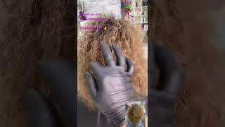 Кудрявые волосы —  яркое заявление, если добавить к этому новый цвет, эффект будет просто огненным!