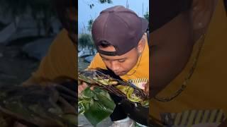 The weather this afternoon is not good but it's still delicious to eat steamed fish mixed with st...