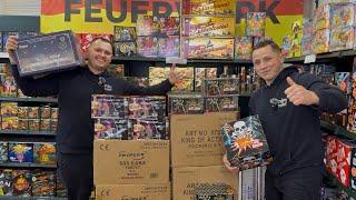 11,000€ FIREWORKS UNBOXING! UNPACKING 3 PALLETS FULL OF PYRO with PyroPowerPoles! 