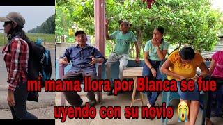 Santo Dios mi mama llora por Blanca se fue uyendo con su novio