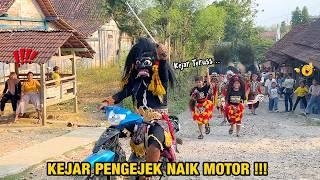 LUCU BANGET Barongan Ngamuk Ngejar Pengejek Naik Motor - BARONGAN BLORA SINGO KUBRO Live Gendongan