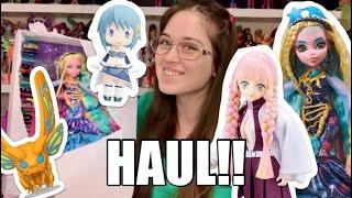 BIG BOX OF RANDOM DOLLS & MORE (haul)! | Monster High Fan-Sea Lagoona, Anime dolls, Barbie, Godzilla