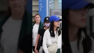 Olivia Rodrigo and Madison Hu were spotted at south Korea airport today #oliviarodrigo #madisonhu