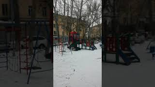 Сделали хорошую детскую площадку во дворе дома №28 проспекта Бухар-Жырау - декабрь 2021 года