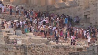 Grecia cierra la Acrópolis, mientras una ola de calor azota el sur de Europa