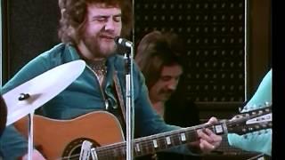 Stealers Wheel - Stuck In The Middle With You HD