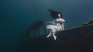 Hamilton photographer sets Guinness World Record with underwater photo shoot