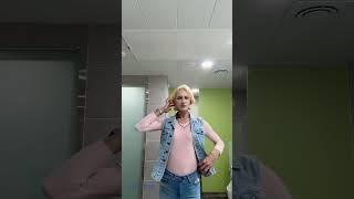 Isla in front of mirrors @islaleah-model #fashionmodel #dance