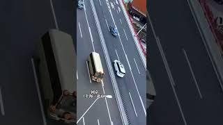 那个温和诚恳的少年走了……我觉得人民怀念的其实是他与百姓之间的“近”。李克强总理一路走好。