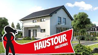 Haustour: Günstiges Fertighaus - Neues Musterhaus Medley von Fingerhaus | Hausbau Helden