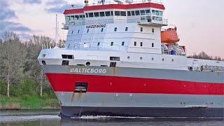 SHIPS GOING UNDER OLD HIGH RAILWAY STEEL BRIDGE AT HOCHDONN GERMANY - KIEL CANAL SHIPSPOTTING 2023